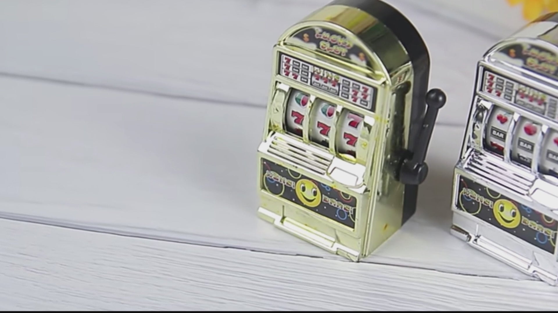Играть в игровой автомат Ледяные Чудеса